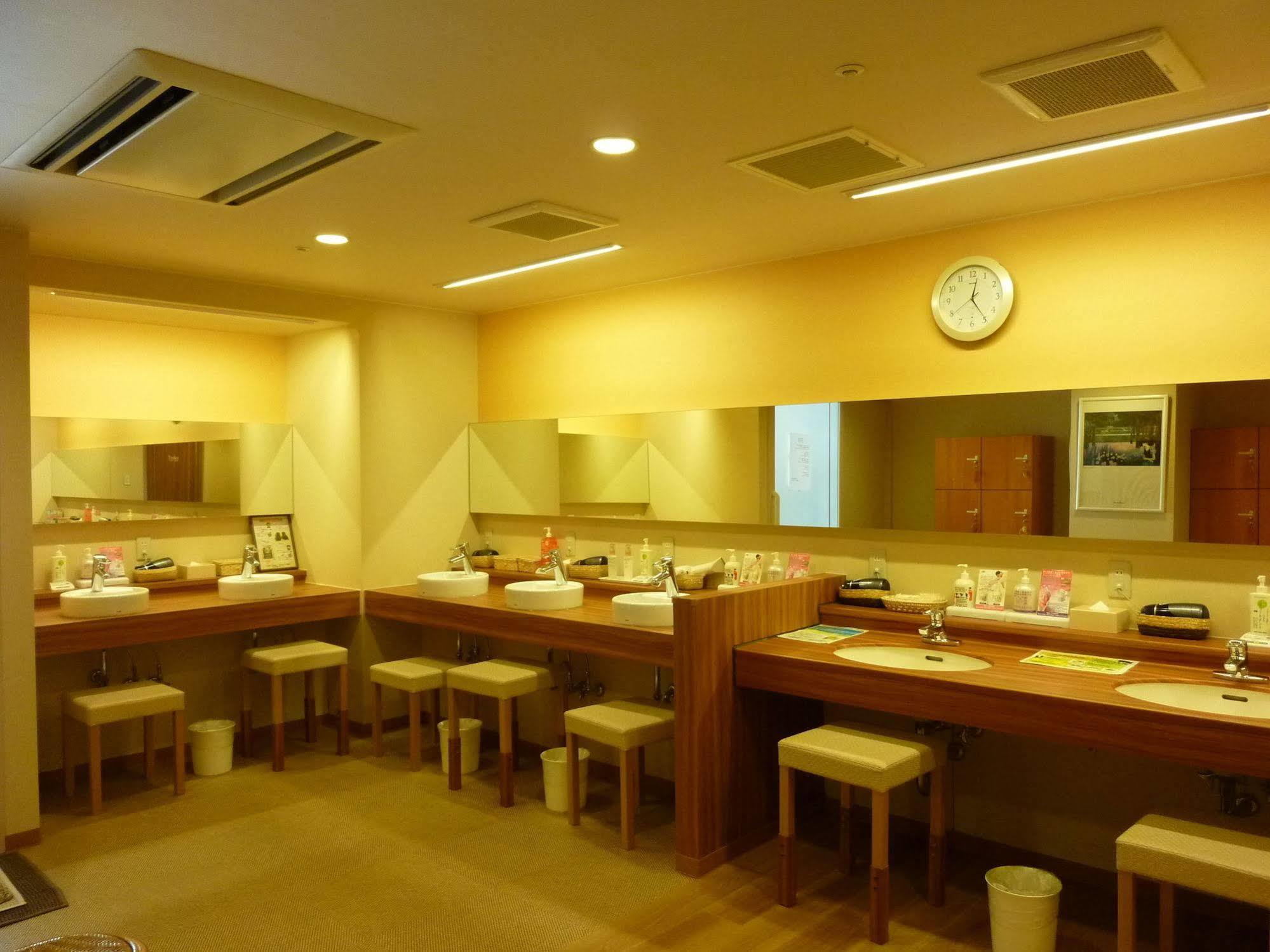 Yumihari-No-Oka Hotel Sasebo Esterno foto
