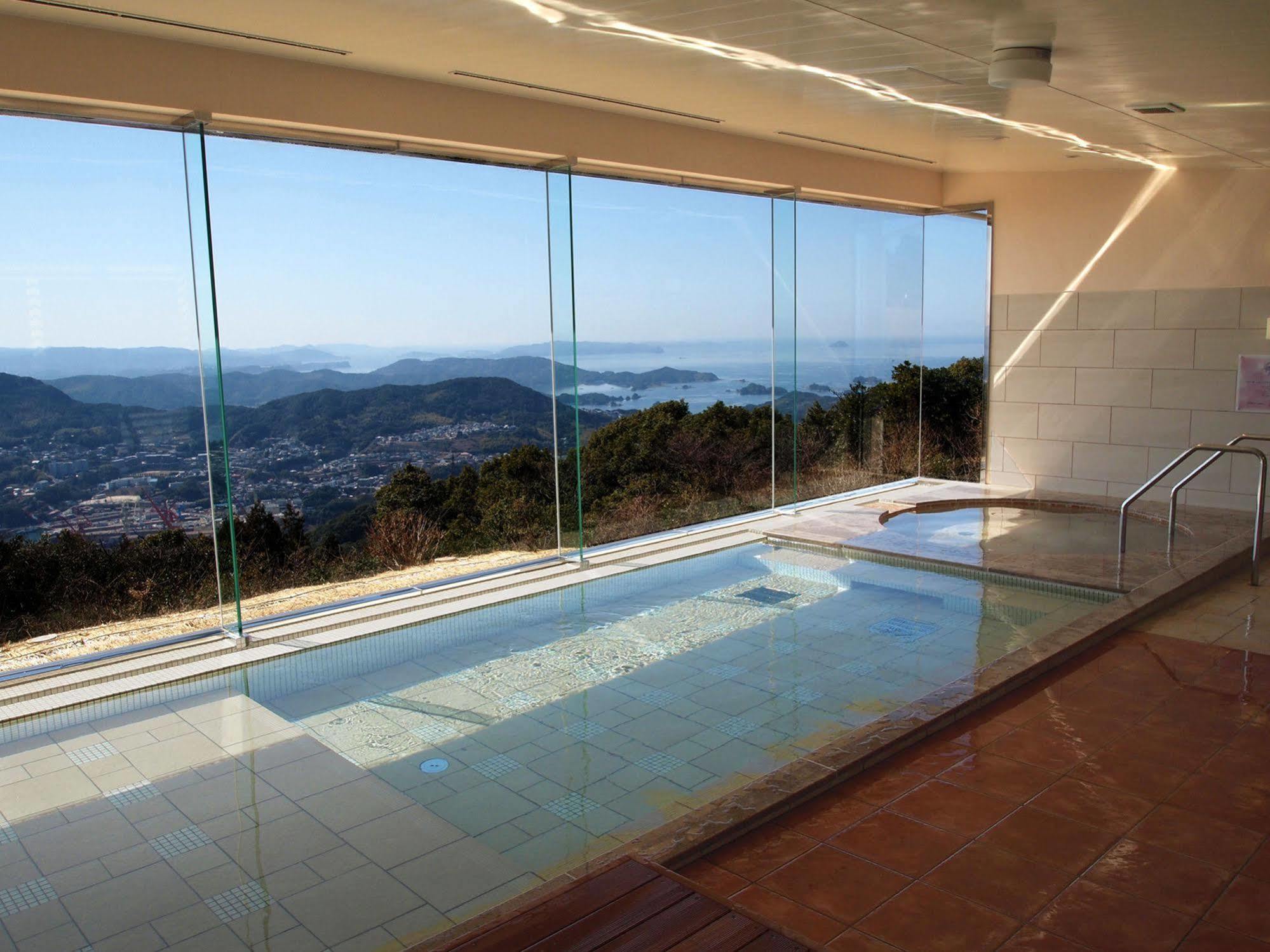 Yumihari-No-Oka Hotel Sasebo Esterno foto