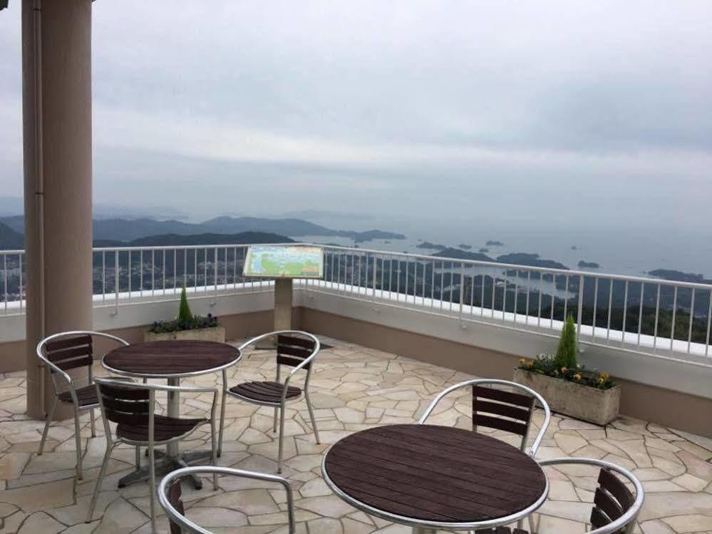 Yumihari-No-Oka Hotel Sasebo Esterno foto